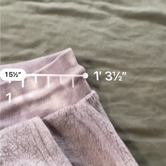 Furry pair of tie dye joggers sz large - Picture 4 of 8